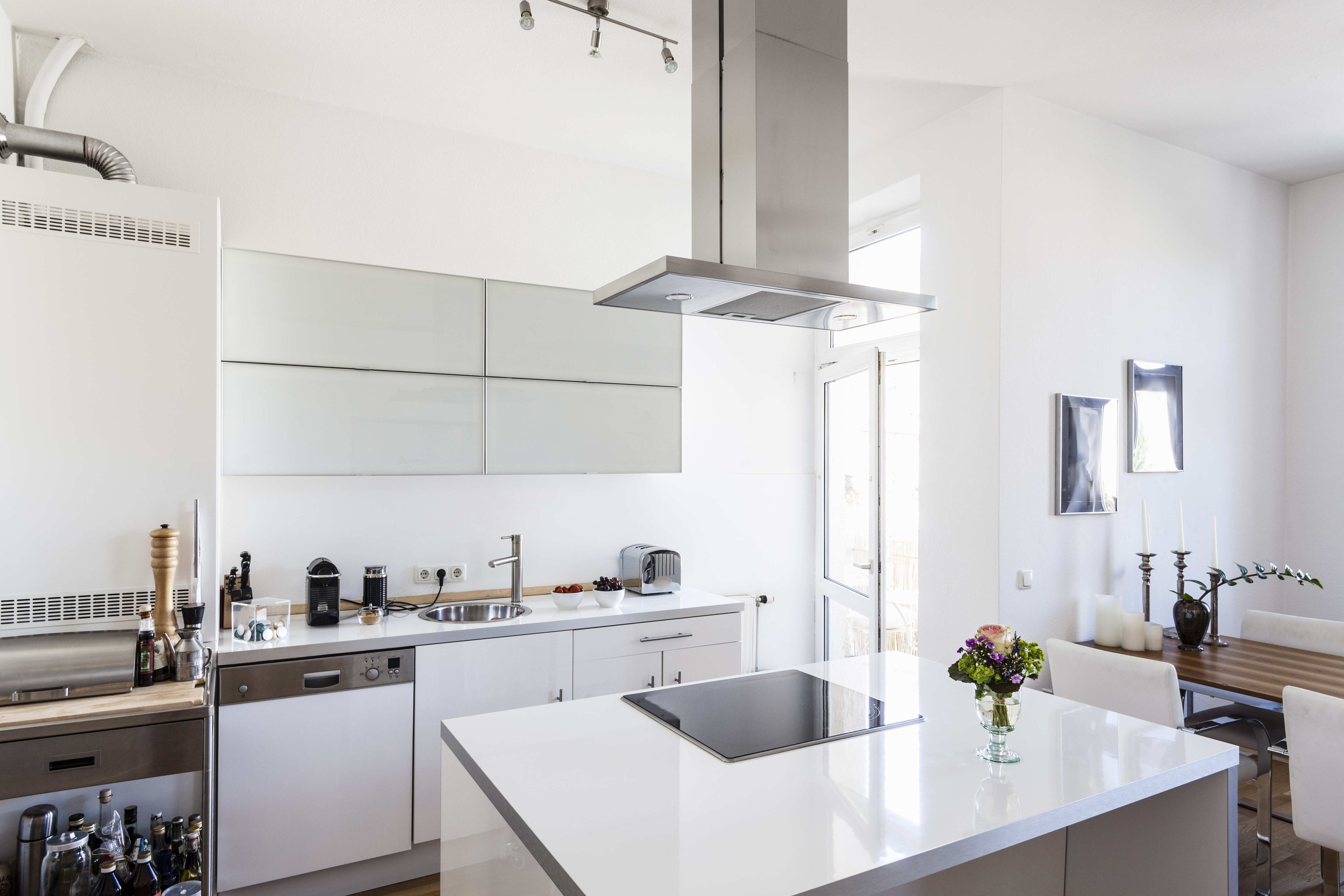 Modern Minimalist Kitchen | Taman Molek